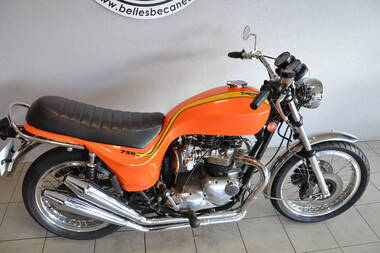 Triumph T140 Hurricane evocation (14)