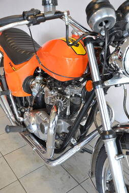 Triumph T140 Hurricane evocation (3)