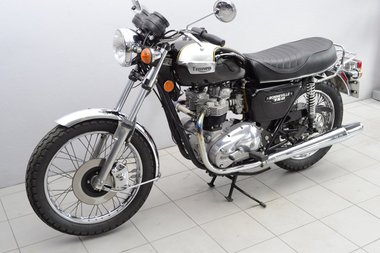 Triumph T140E (3)