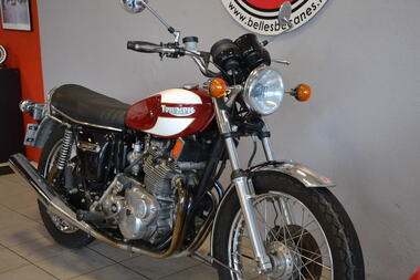TRIUMPH TRIDENT T160 (10)