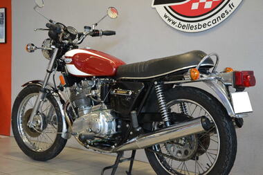 TRIUMPH TRIDENT T160 (15)