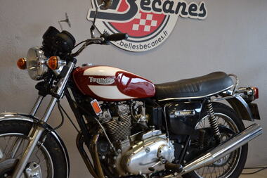 TRIUMPH TRIDENT T160 (16)