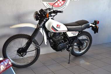 YAMAHA 250XT (8).JPG