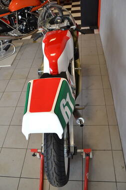 YAMAHA TZ250 (10).JPG