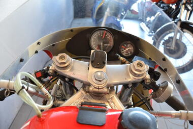 YAMAHA TZ250 (14).JPG