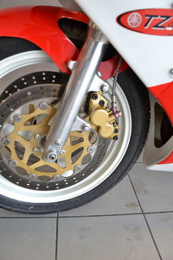 YAMAHA TZ250 (8).JPG