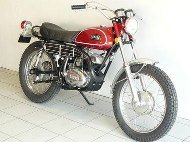 Yamaha 250 DT (9)