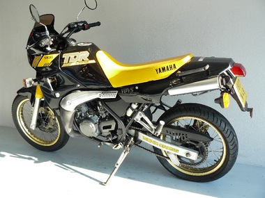 Yamaha 250 TDR noire (2)