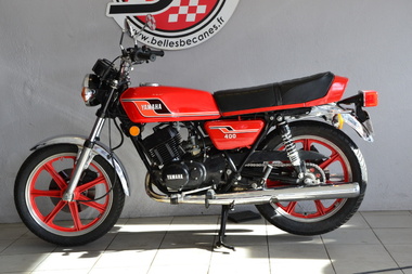 Yamaha RD400 (2)