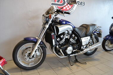 Yamaha Vmax 1200 (14)