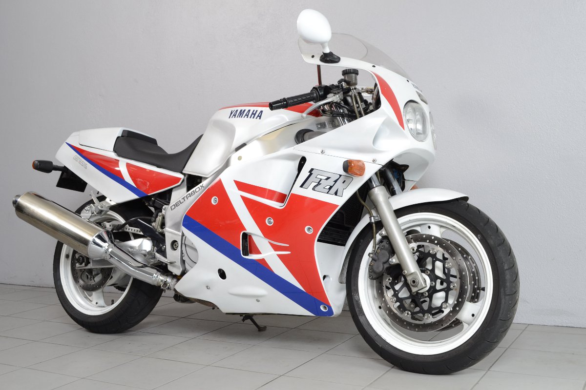 Yamaha 1000 FZR (9)