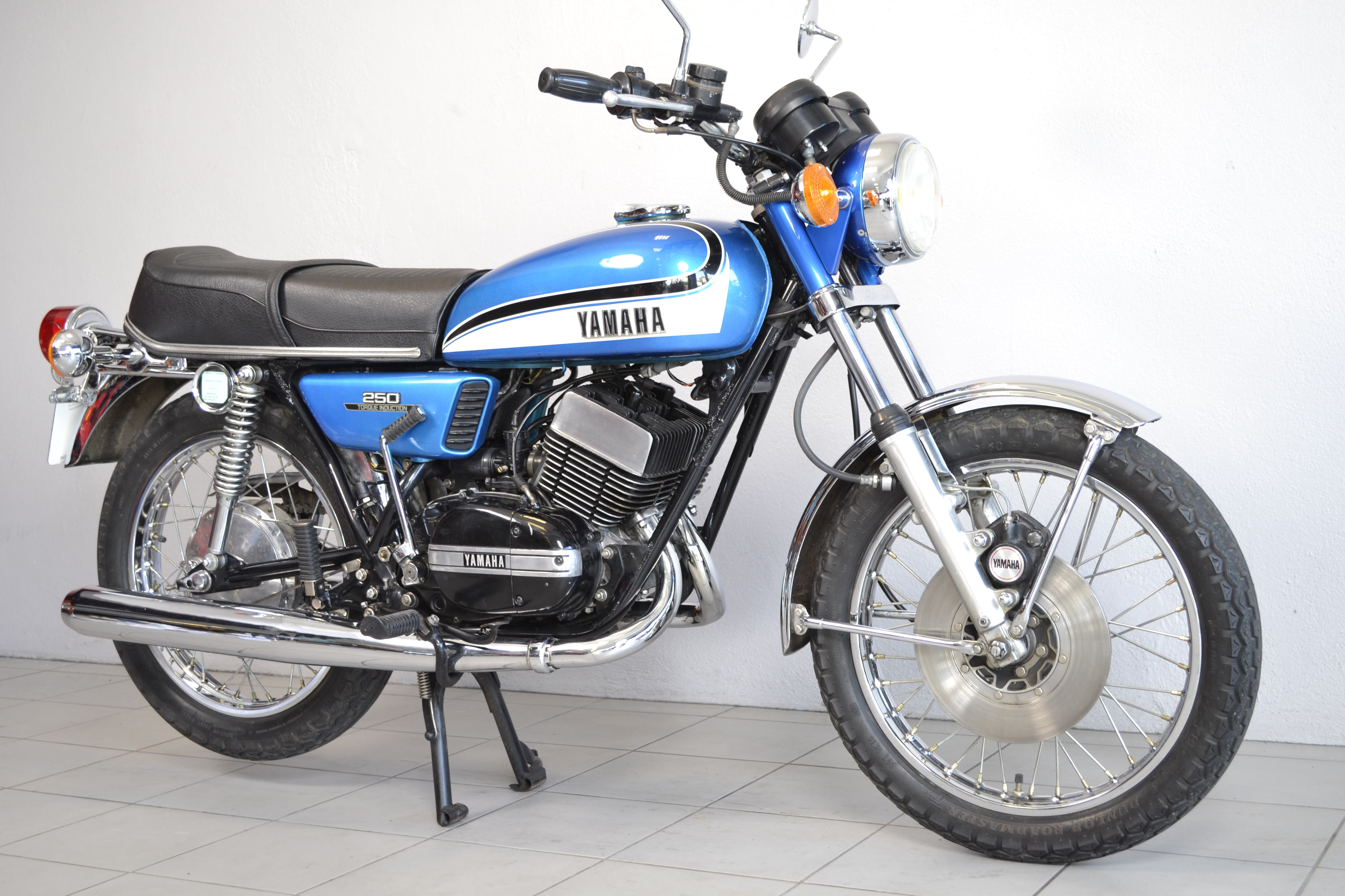 Yamaha 250 RD de 1973 d'occasion - Motos anciennes de collection Motos ...